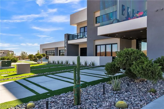 $5,750,000 | 3266 South Spg Mountain Boulevard, Pahrump, NV 89048