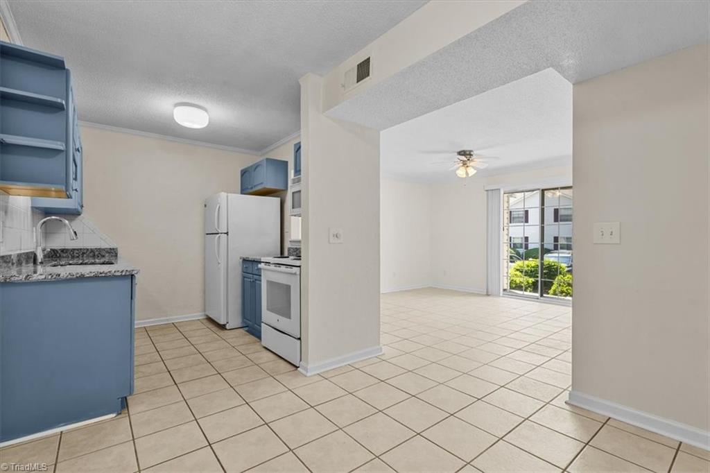 5643 Hornaday Road, Unit D Greensboro, NC 27409 - Photo 11 of 27 Gallery Image 11
