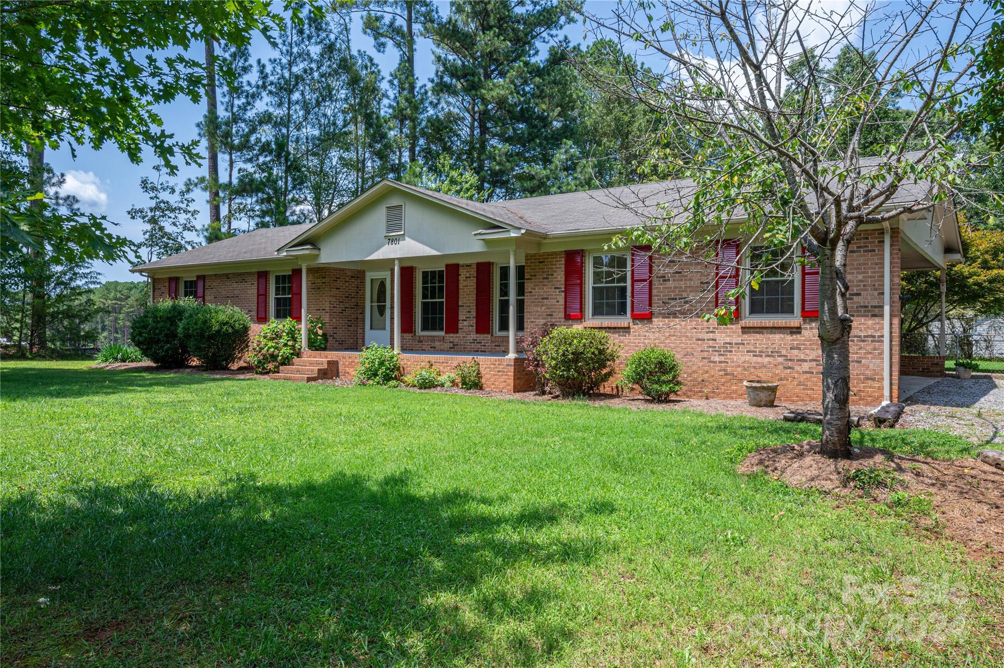 7801 Hagers Ferry Road Denver, NC 28037 - Photo 4 of 37 Gallery Image 4