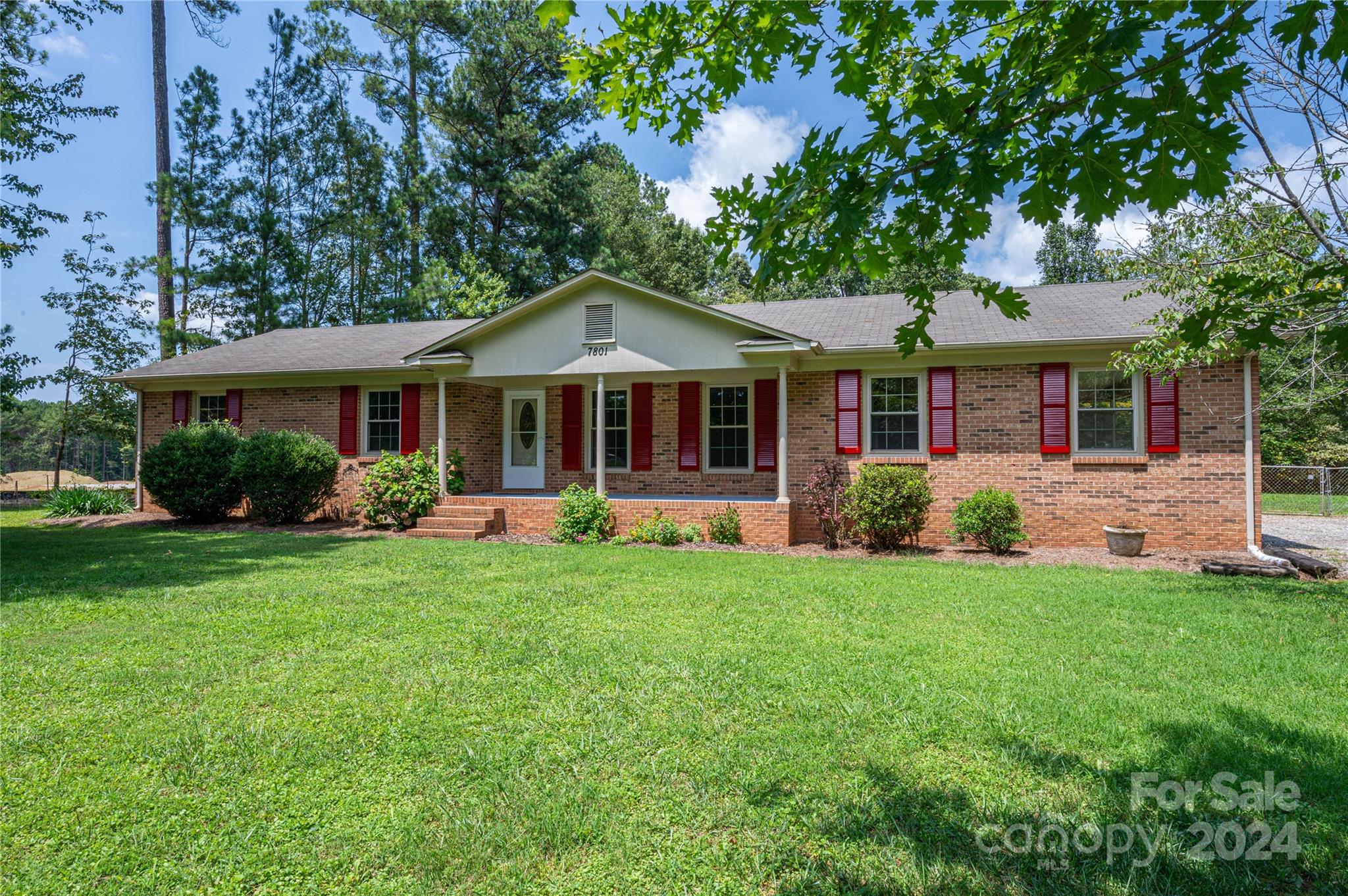 7801 Hagers Ferry Road Denver, NC 28037 - Photo 5 of 37 Gallery Image 5