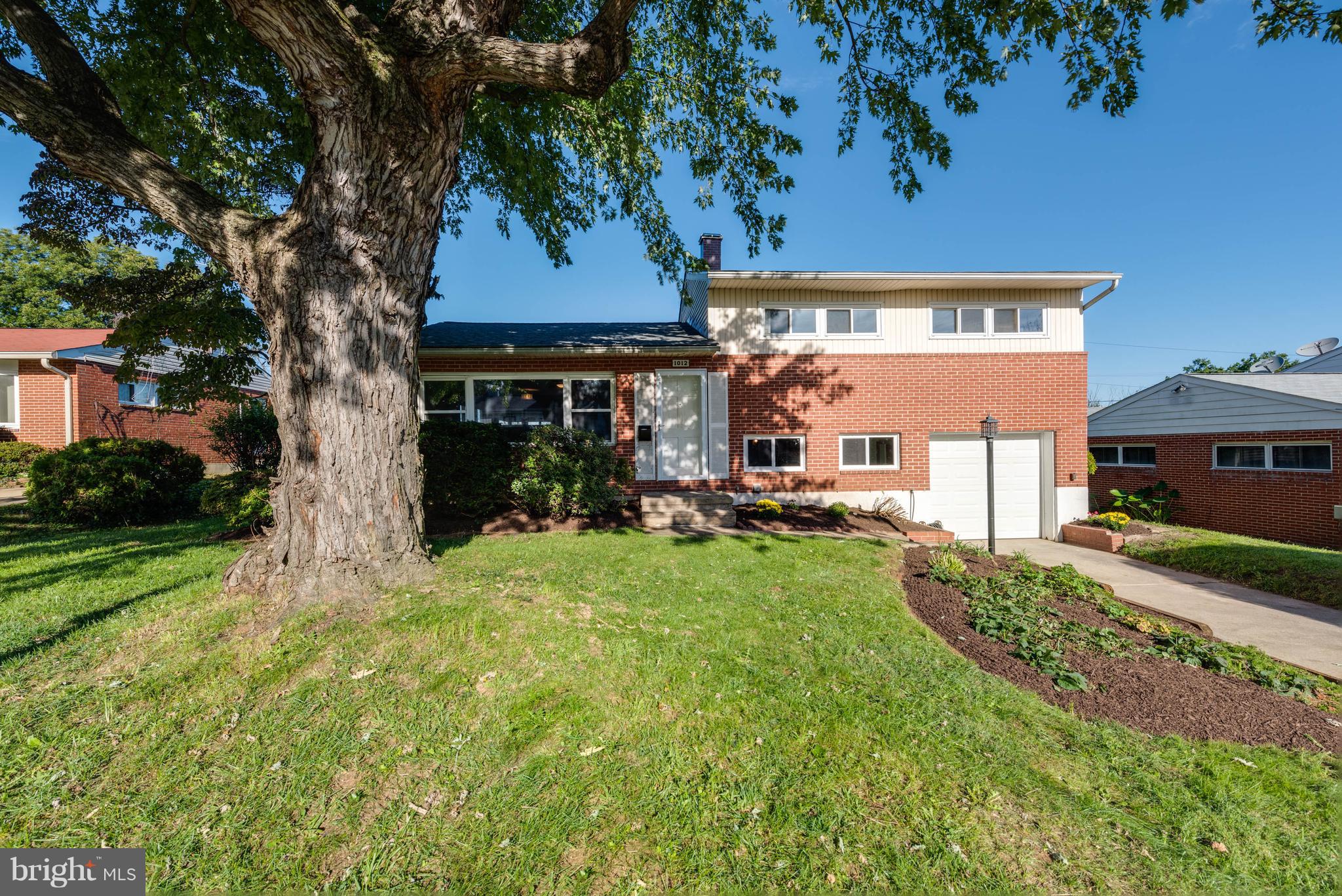 1012 Collwood Road Baltimore, MD 21228 - Photo 1 of 28 Landscaped