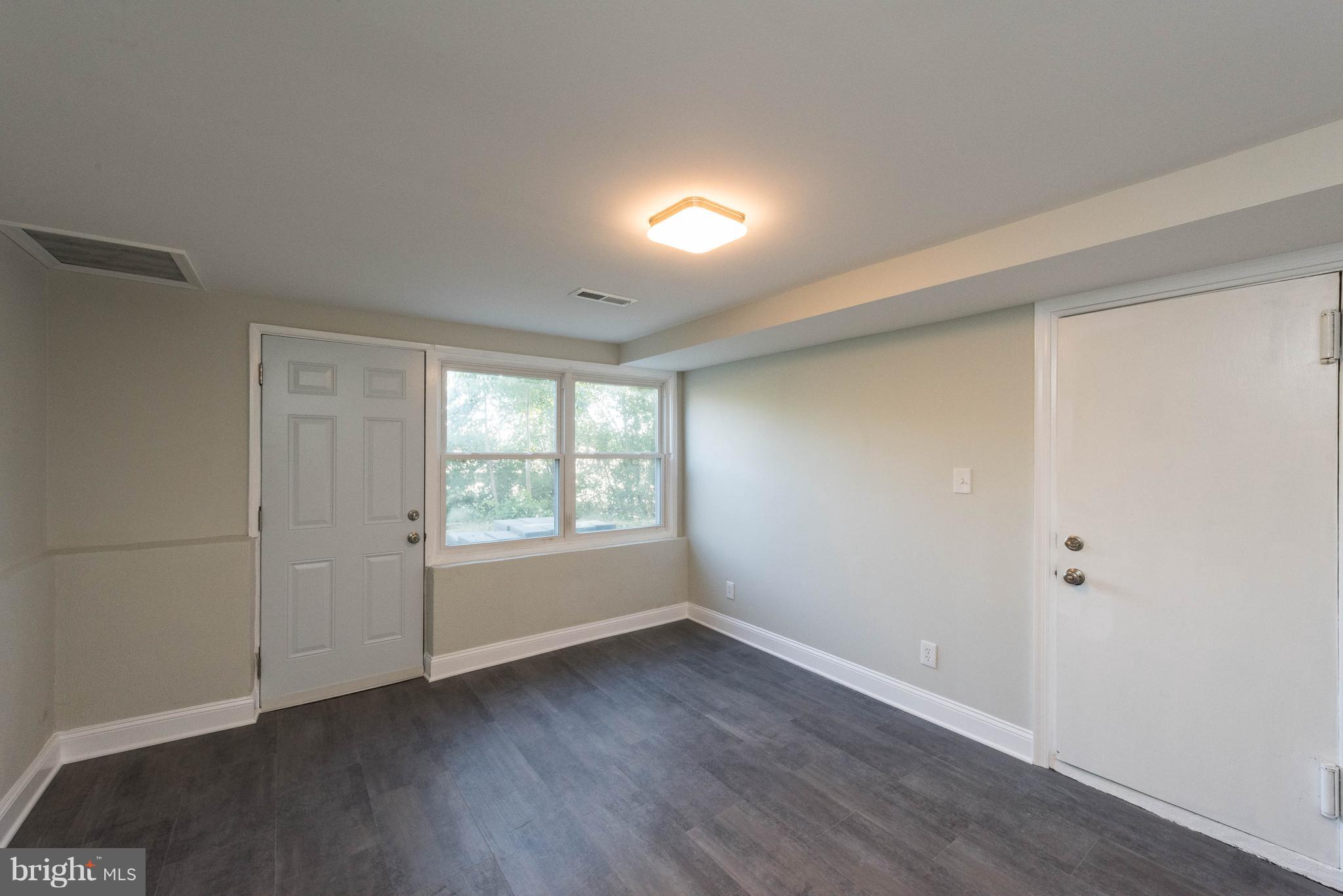 1012 Collwood Road Baltimore, MD 21228 - Photo 19 of 28 Family Room