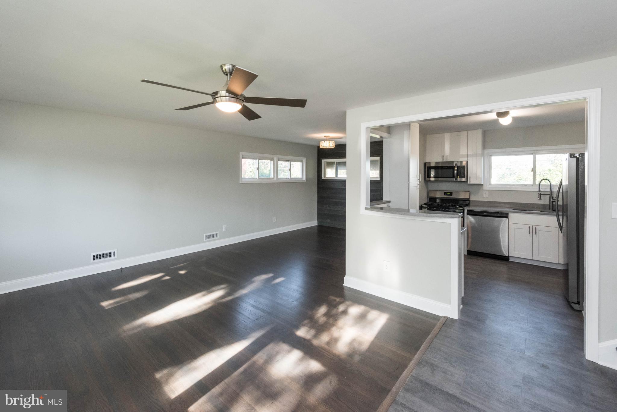 1012 Collwood Road Baltimore, MD 21228 - Photo 4 of 28 Open concept