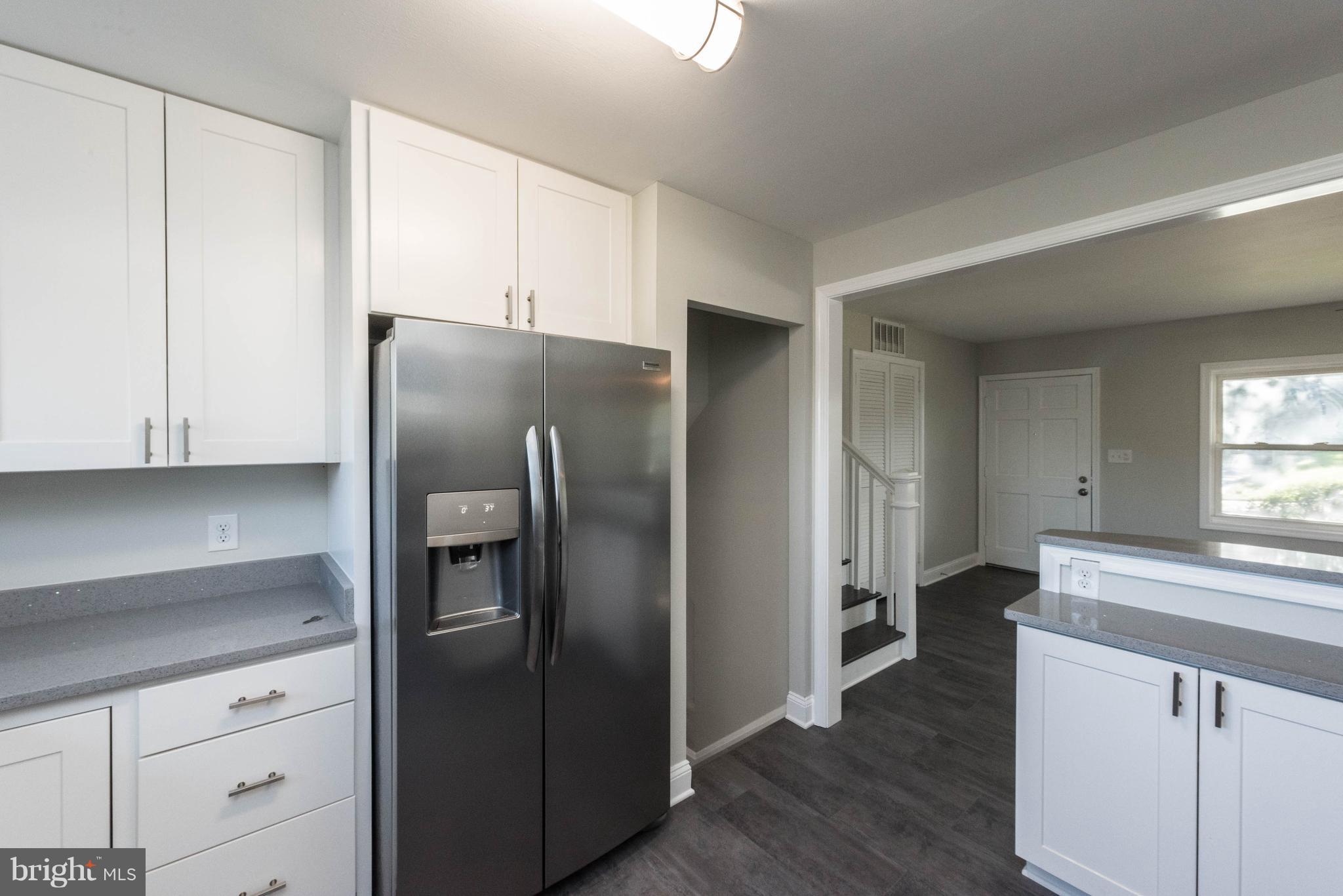 1012 Collwood Road Baltimore, MD 21228 - Photo 6 of 28 Stainless Steel Appliances