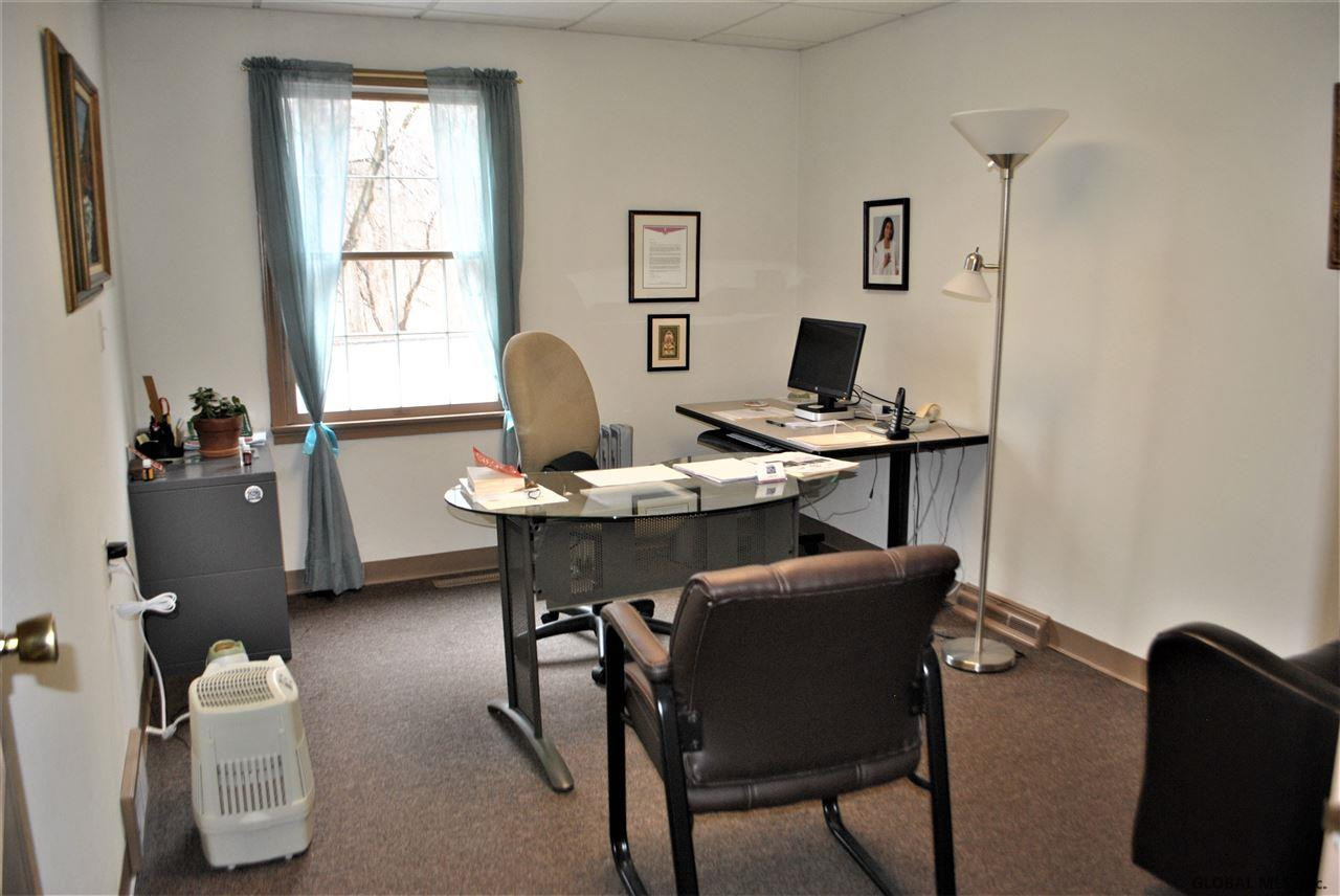 264 Osborne Road Colonie, NY 12211 - Photo 9 of 15 Photo 9