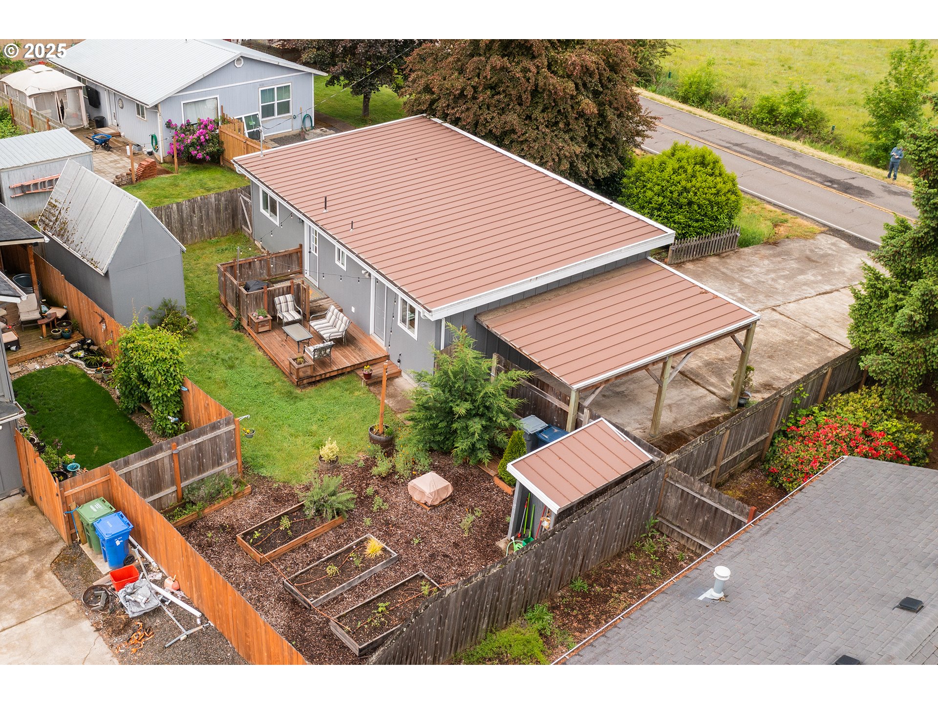 2111 South Bertelsen Road Eugene, OR 97405 - Photo 31 of 32 a view of a house with a yard