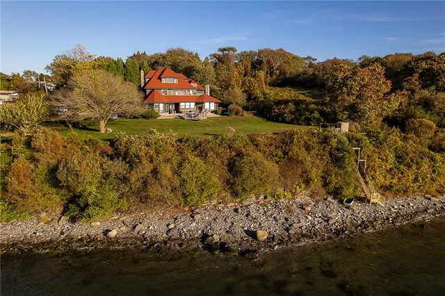 $3,250,000 | 6 June Way, Little Compton, RI 02837