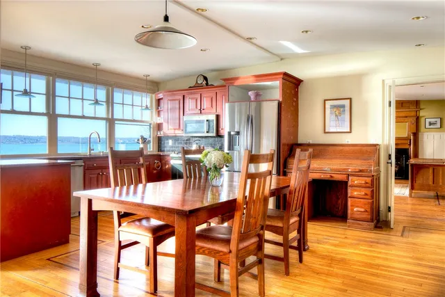 $3,250,000 | 6 June Way, Little Compton, RI 02837