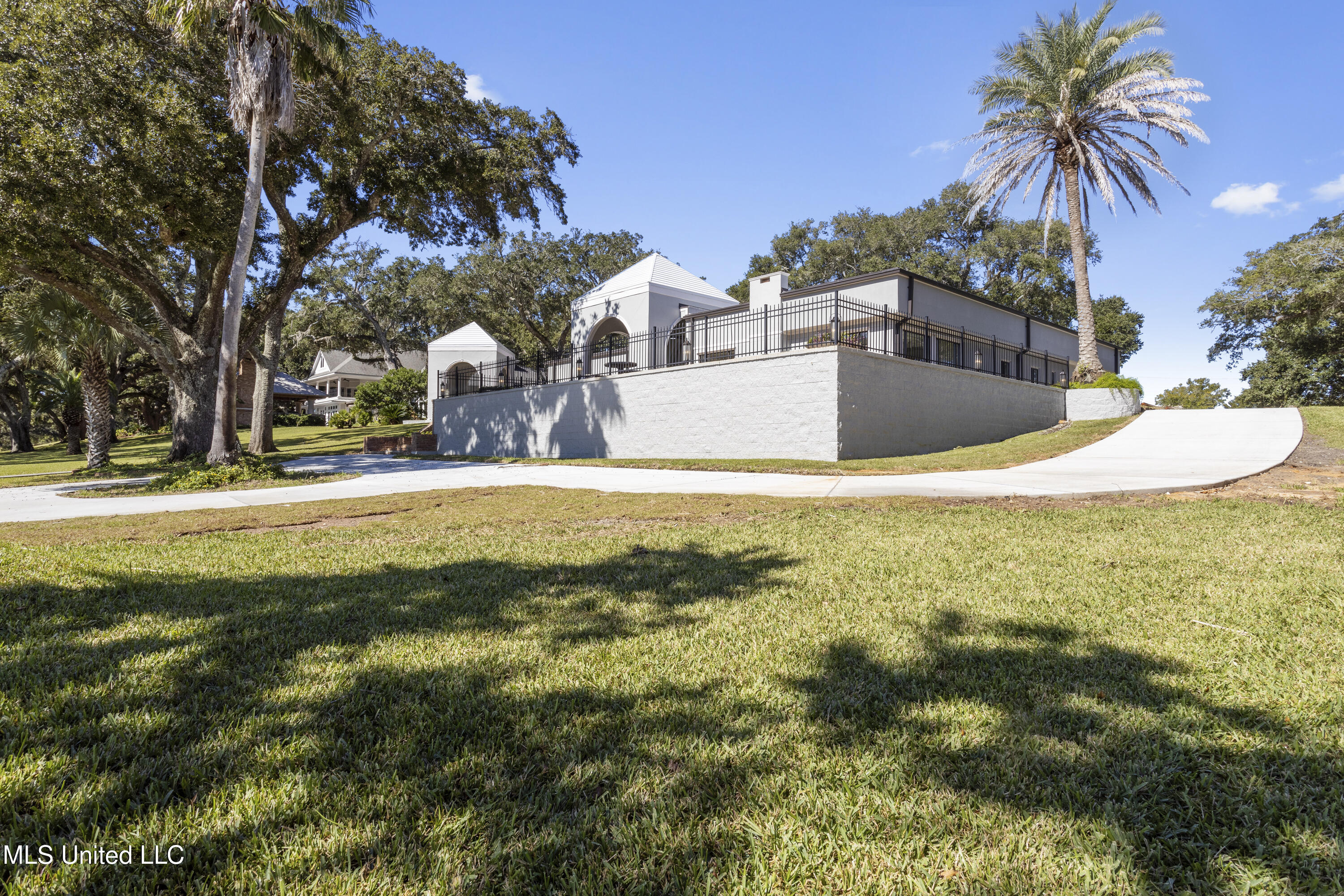 308 Italian Isle Road Gautier, MS 39553 - Photo 78 of 94 0127
