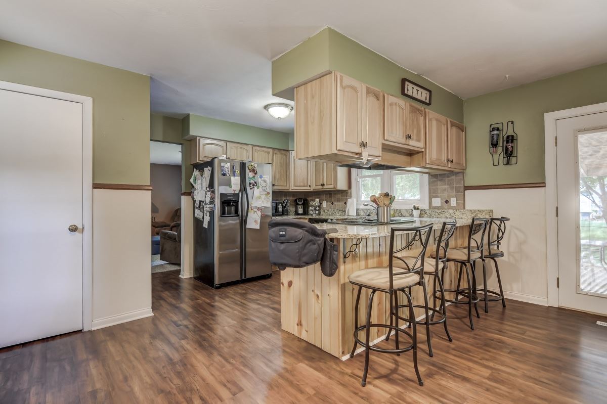 4105 Hazelcrest Road Springfield, IL 62703 - Photo 5 of 36