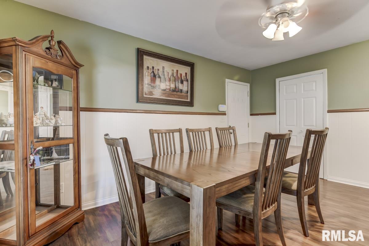 4105 Hazelcrest Road Springfield, IL 62703 - Photo 8 of 36