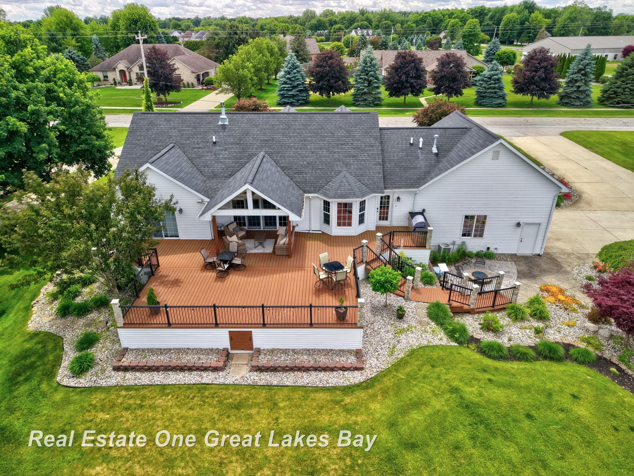 2530 North River Road Saginaw, MI 48609 - Photo 2 of 90