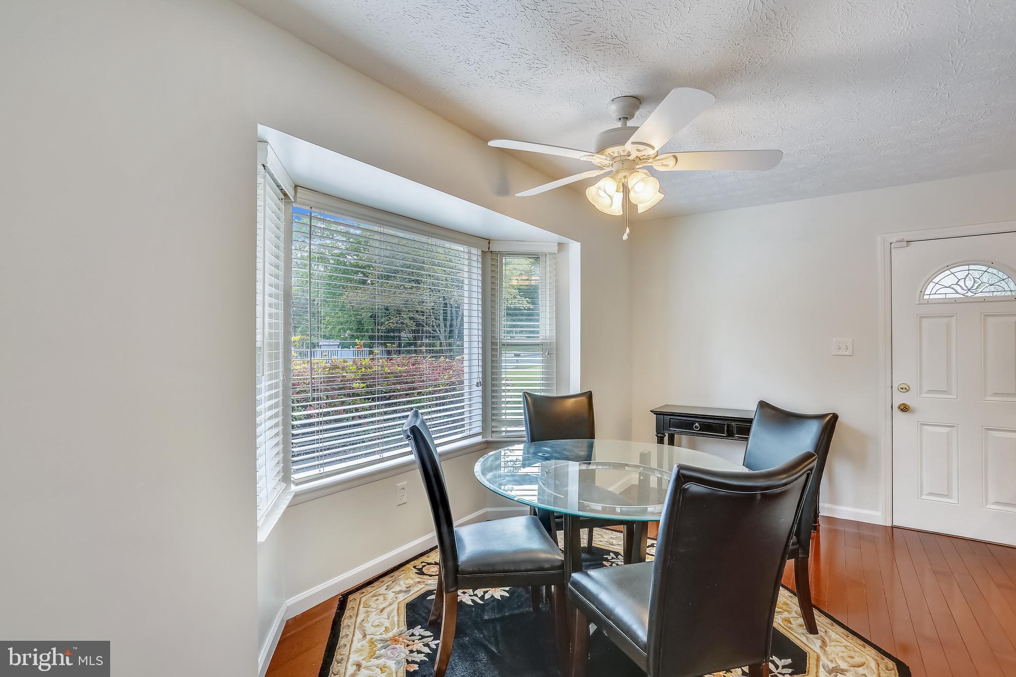 12025 Cheyenne Road Gaithersburg, MD 20878 - Photo 4 of 28 Breakfast Kitchen