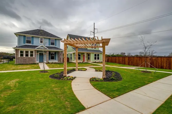 $3,650 | 102 Cardinal Wds, Granbury, TX 76049