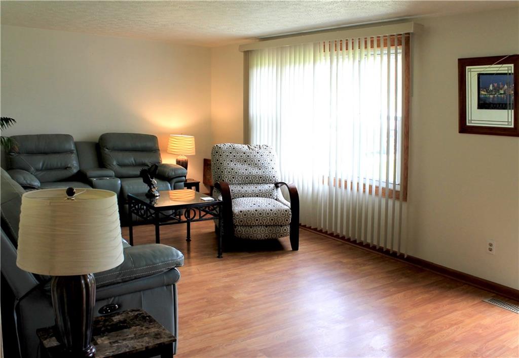 640 Bairdford Road Gibsonia, PA 15044 - Photo 10 of 16 Living Room