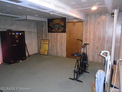 12830 Holtforth Road Fenton, MI 48430 - Photo 32 of 66 DSC02806.JPG