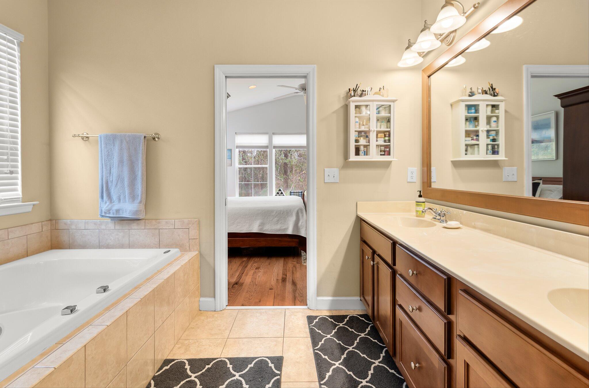 248 Fair Sailing Road, Unit 38 Mount Pleasant, SC 29466 - Photo 15 of 47 25-248 Fair Sailing-24