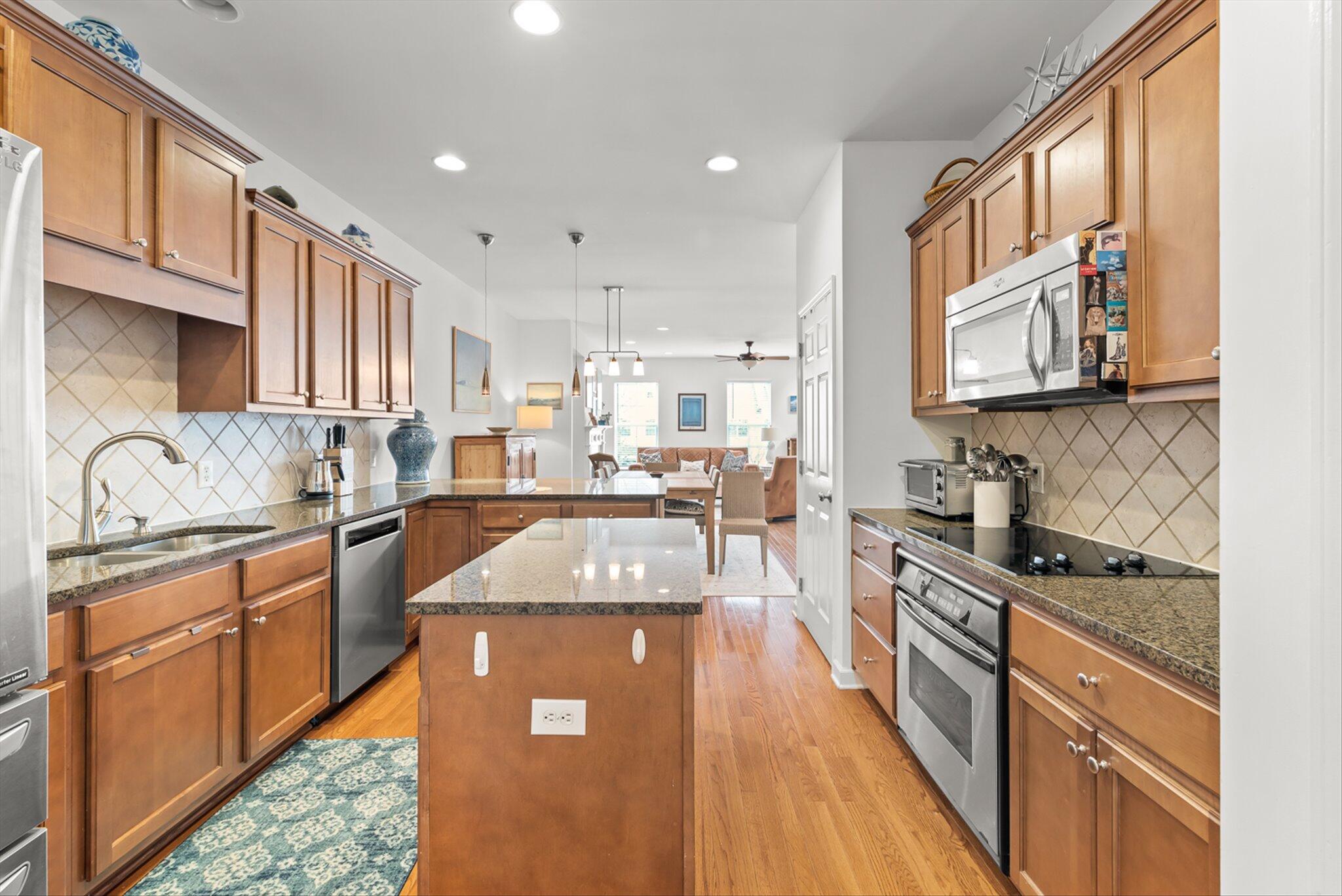 248 Fair Sailing Road, Unit 38 Mount Pleasant, SC 29466 - Photo 32 of 47 16-248 Fair Sailing-17