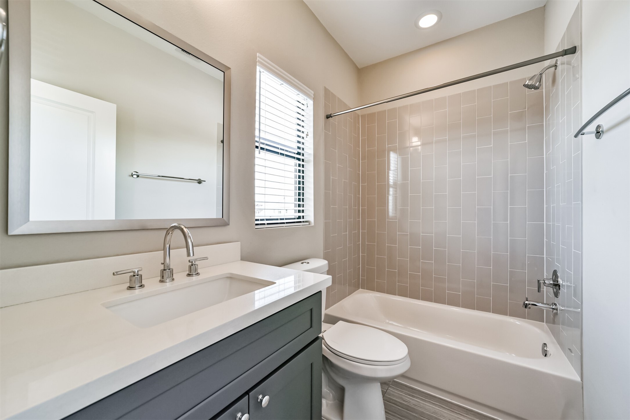 10806 Warwana Road, Unit G Houston, TX 77043 - Photo 35 of 41 Gallery Image 35