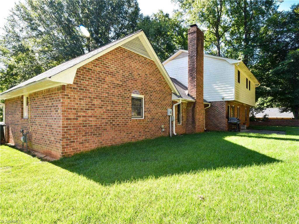 792 Reaford Road Winston-Salem, NC 27104 - Photo 5 of 35