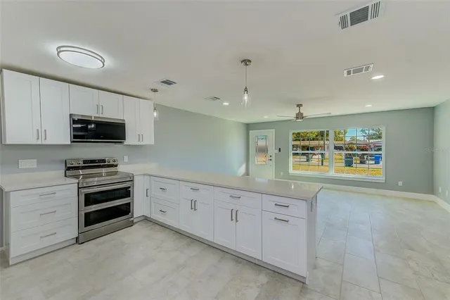 a view of yard with small space