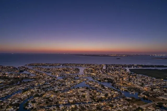 $347,900 | 6208 Florida Circle East, Apollo Beach, FL 33572