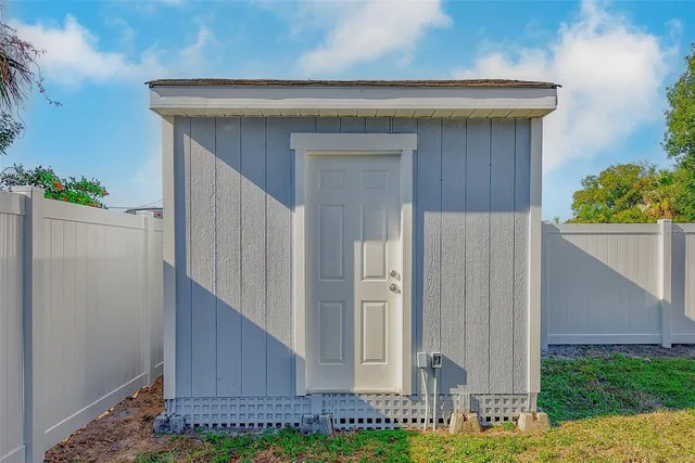 $347,900 | 6208 Florida Circle East, Apollo Beach, FL 33572