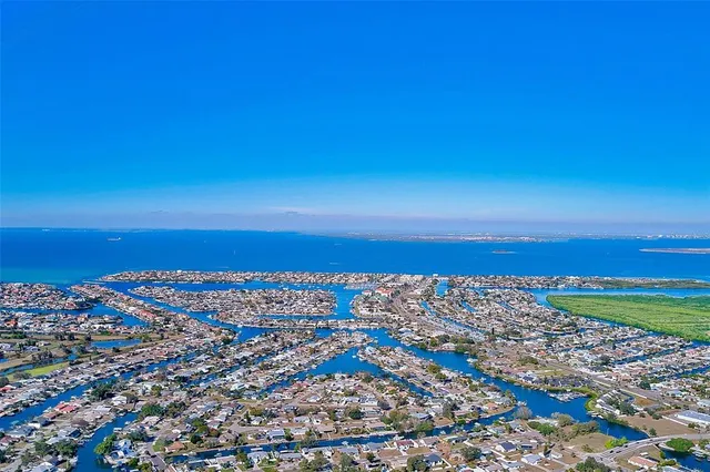 $347,900 | 6208 Florida Circle East, Apollo Beach, FL 33572