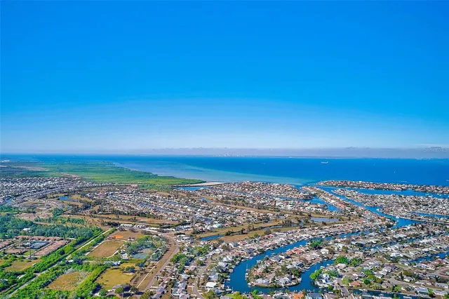 $347,900 | 6208 Florida Circle East, Apollo Beach, FL 33572