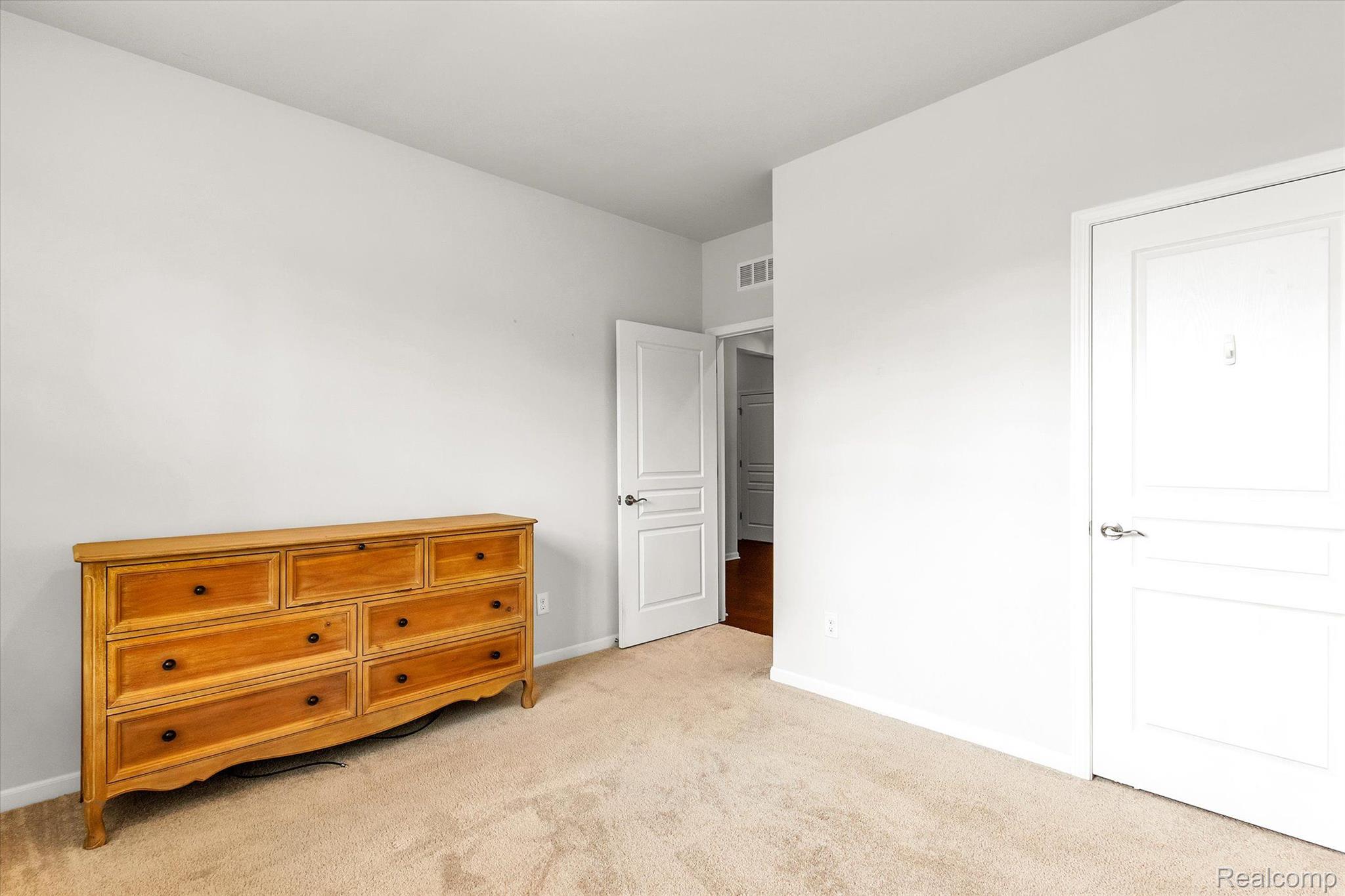 49784 Mapleton Road Canton, MI 48188 - Photo 27 of 33 Gallery Image 27