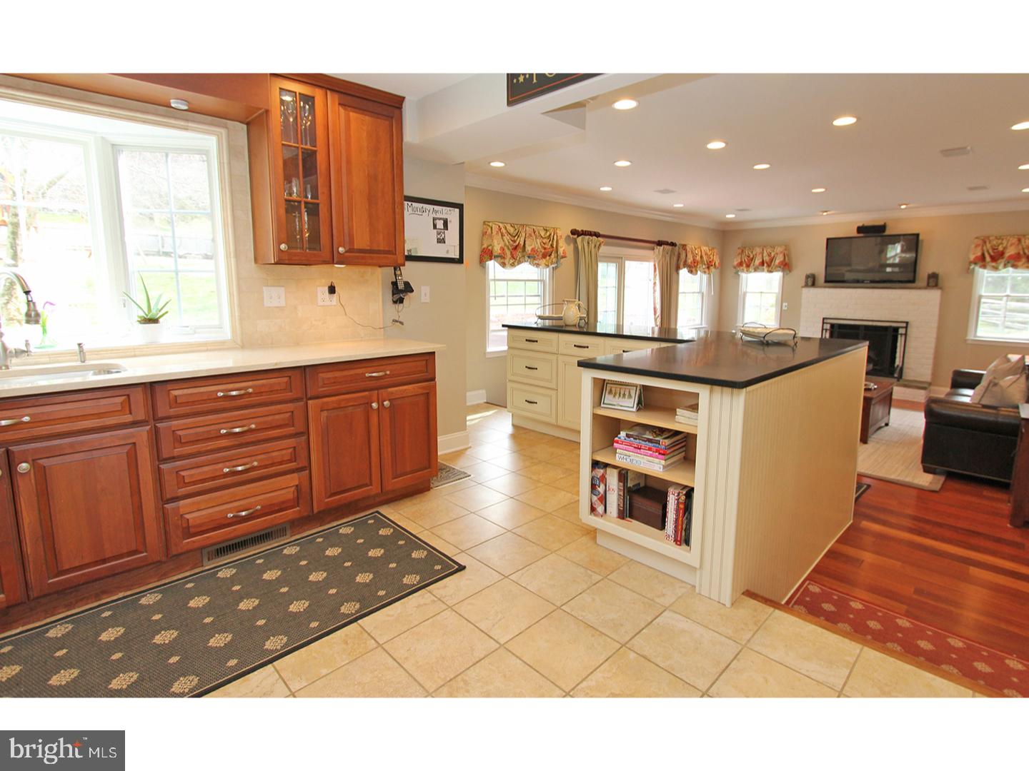 986 Cloverly Road Berwyn, PA 19312 - Photo 7 of 25