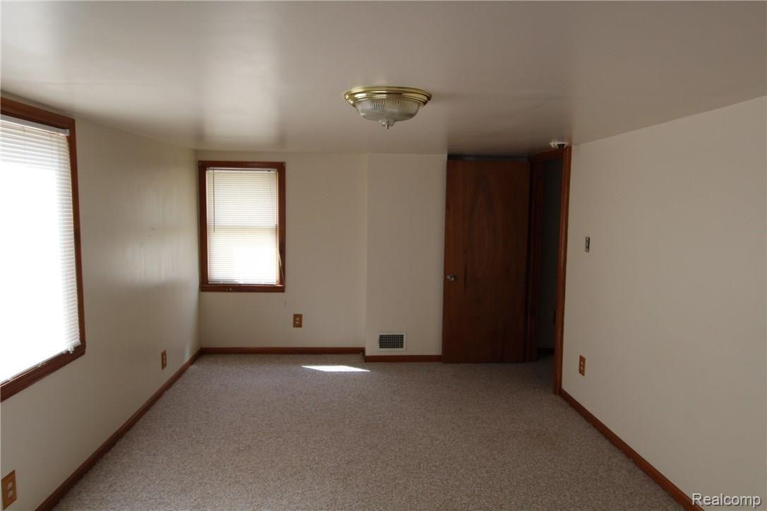 5170 Morrish Road Swartz Creek, MI 48473 - Photo 8 of 25 IMG_5405.JPG