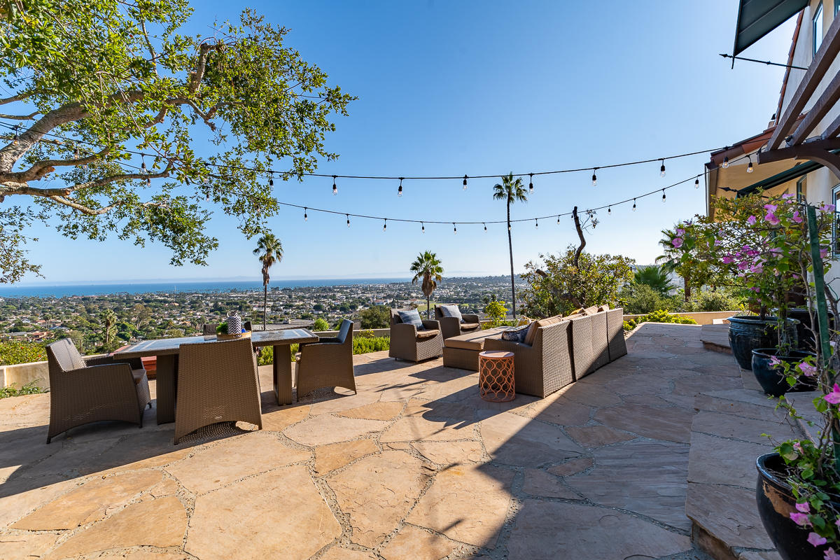 50 Rubio Road Santa Barbara, CA 93103 - Photo 19 of 27 Room to Enjoy Family and Friends