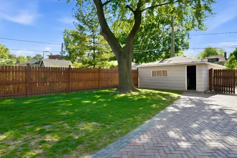 $3,000 | 117 South Lombard Avenue, Unit G, Oak Park, IL 60302