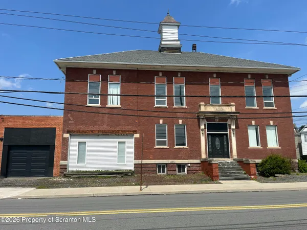 $1,800 | 802 Main Street, Unit C, Peckville, PA 18452