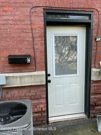 $1,800 | 802 Main Street, Unit C, Peckville, PA 18452