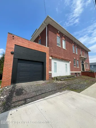 $1,800 | 802 Main Street, Unit C, Peckville, PA 18452