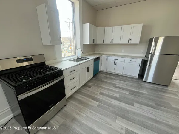 $1,800 | 802 Main Street, Unit C, Peckville, PA 18452