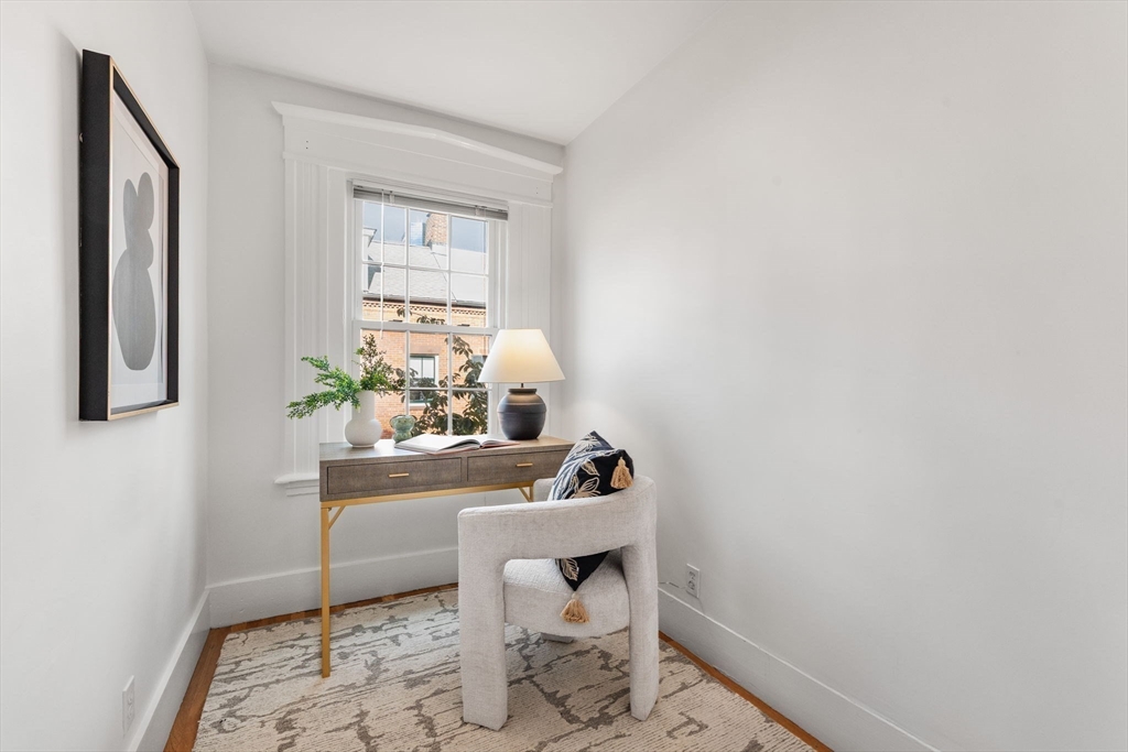 9 Bond Street Boston, MA 02118 - Photo 15 of 21 a dining room with table and chair