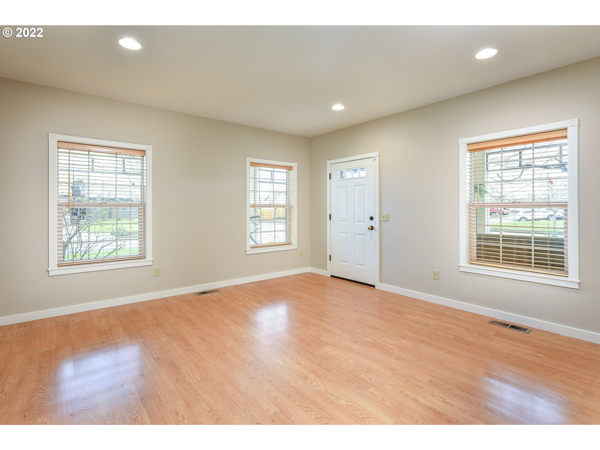 1821 Oakville Crossing Eugene, OR 97402 - Photo 3 of 26