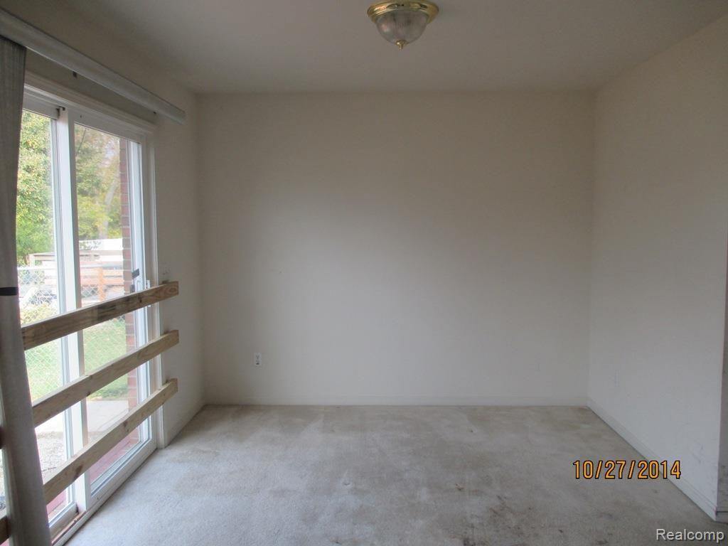 3920 Harriet Street Inkster, MI 48141 - Photo 4 of 11 IMG_0669.jpg