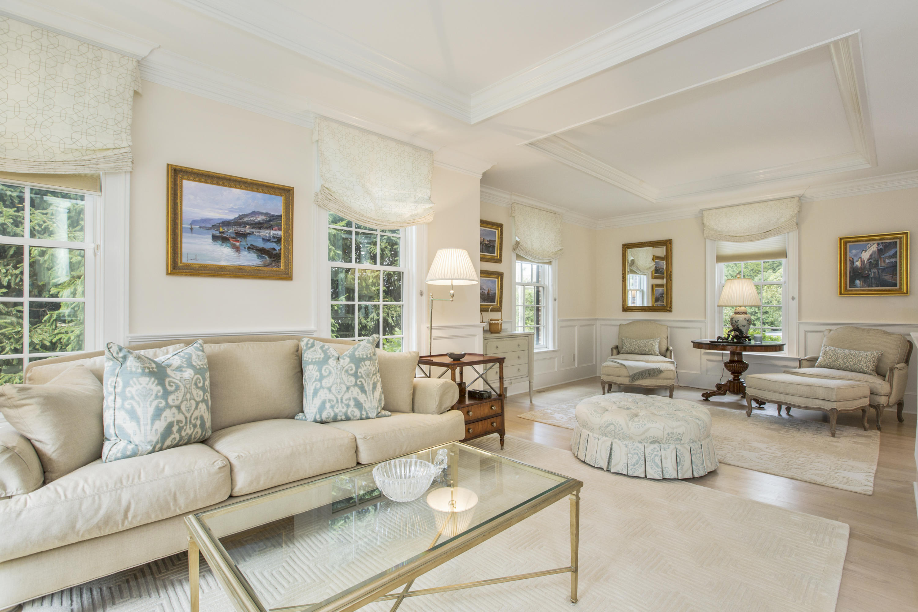 30 Richmond Hill Road, Unit 4 New Canaan, CT 06840 - Photo 7 of 40 a living room with furniture and a large window