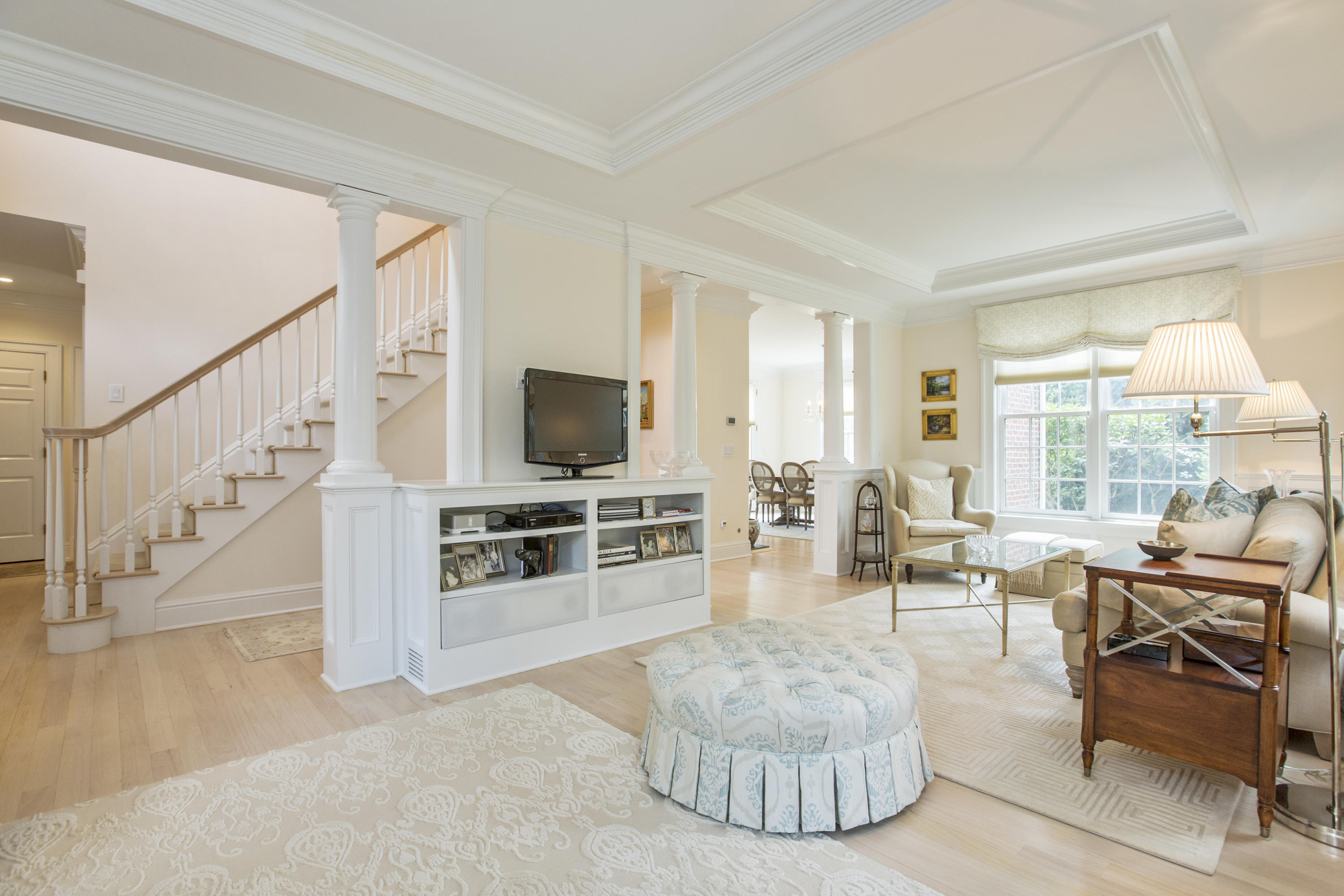30 Richmond Hill Road, Unit 4 New Canaan, CT 06840 - Photo 10 of 40 a living room with furniture and a flat screen tv