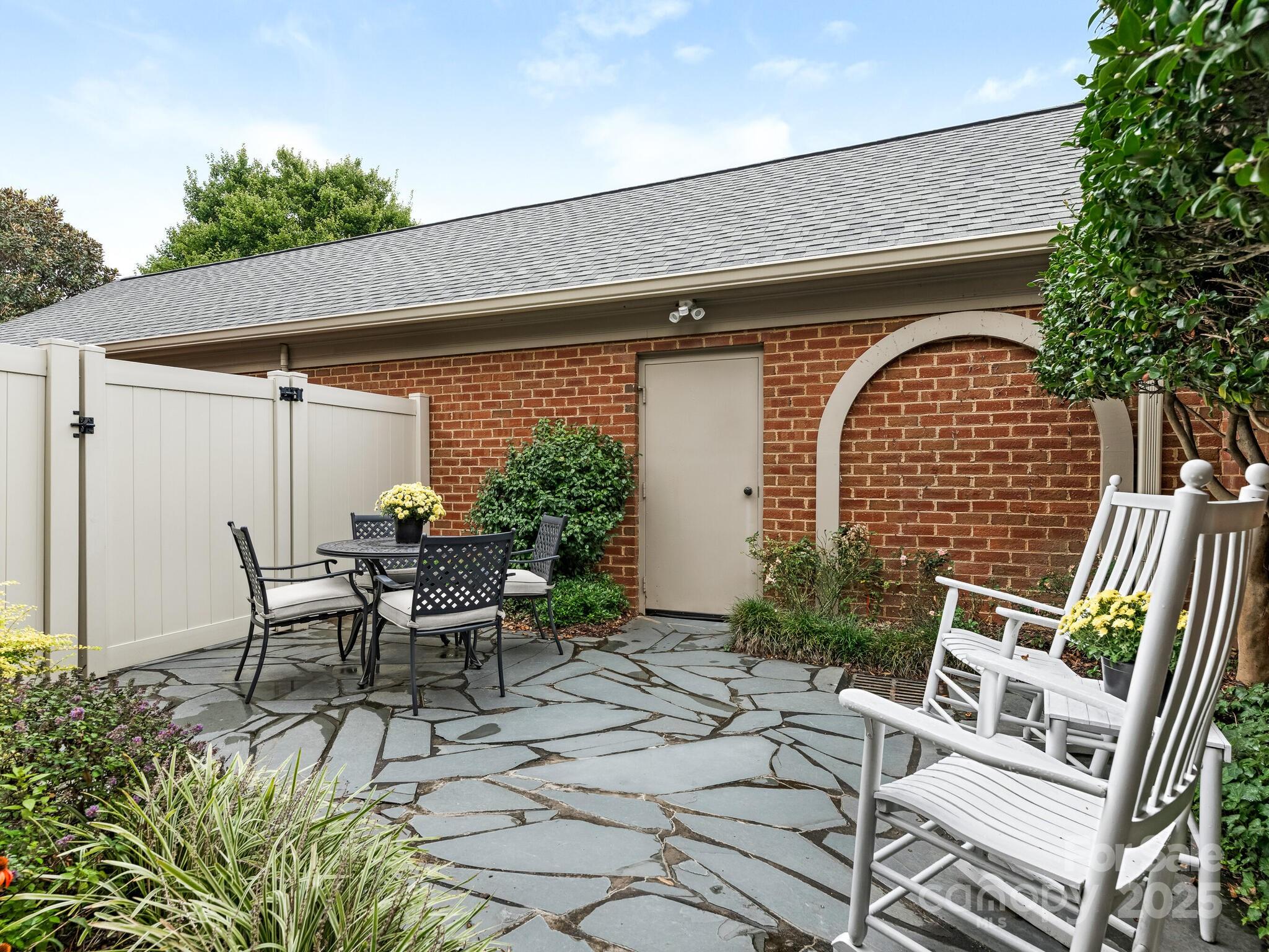 2857 Sharon View Road Charlotte, NC 28210 - Photo 27 of 33 Gallery Image 27