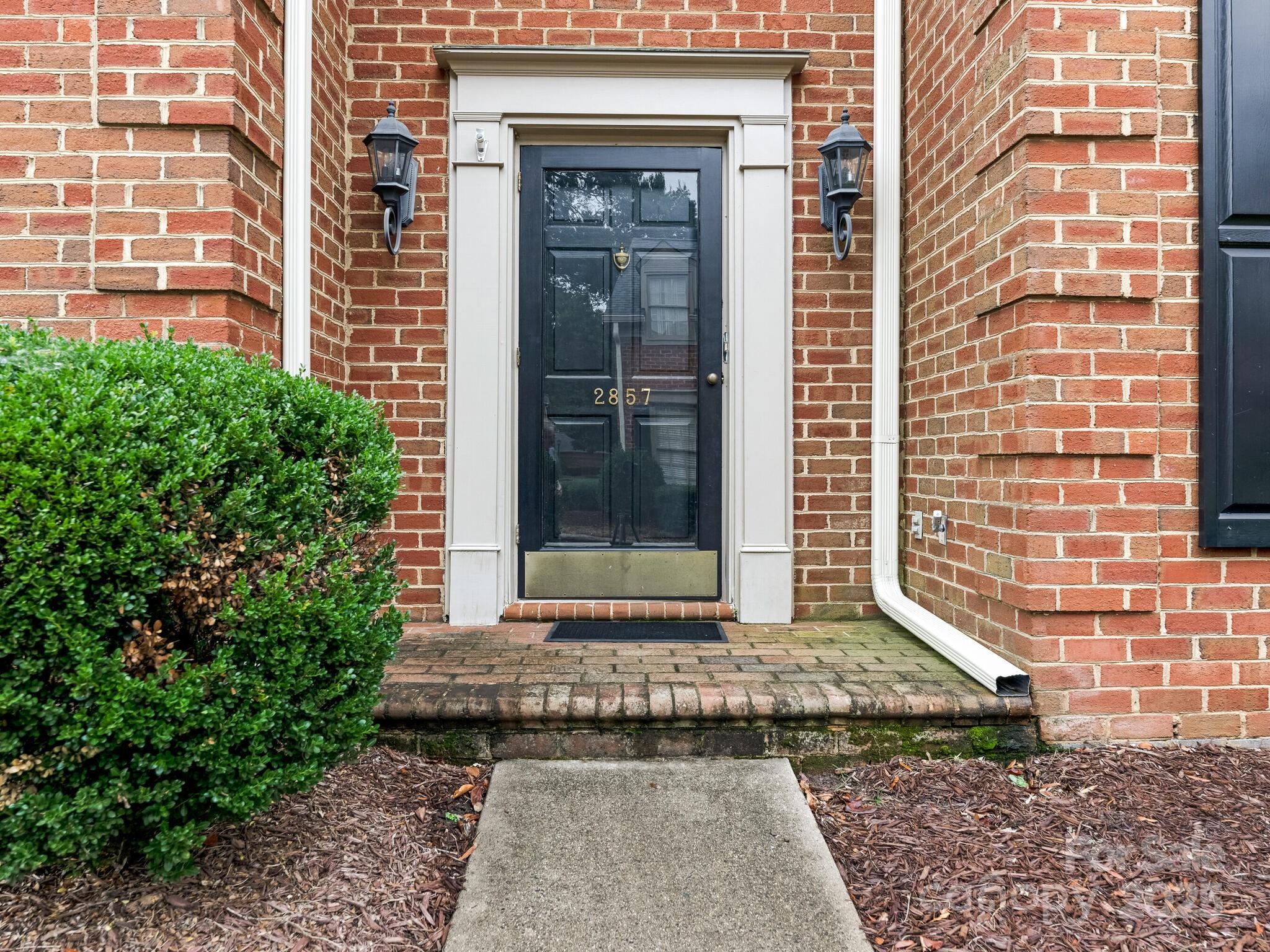 2857 Sharon View Road Charlotte, NC 28210 - Photo 4 of 33 Gallery Image 4