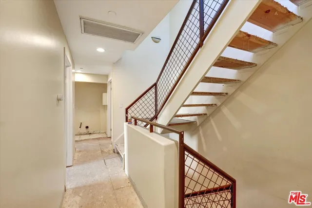 $794,900 | 621 East Olive Avenue, Unit 106, Burbank, CA 91501