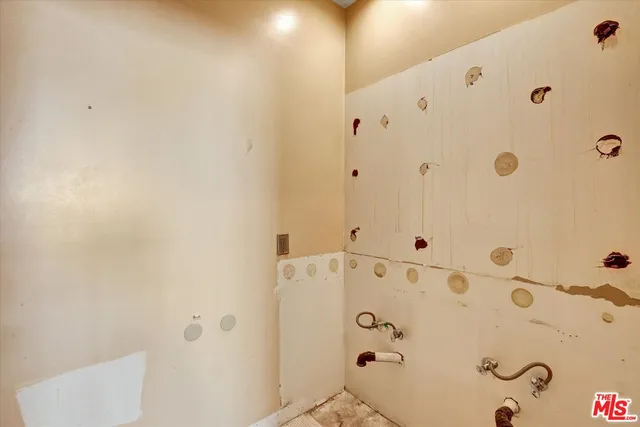 $794,900 | 621 East Olive Avenue, Unit 106, Burbank, CA 91501