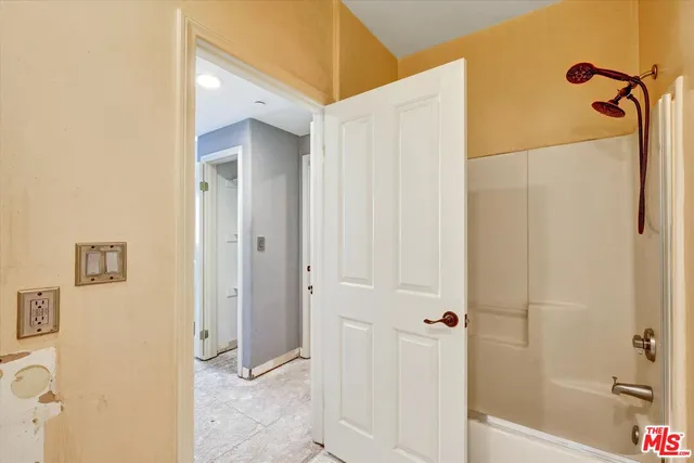 $794,900 | 621 East Olive Avenue, Unit 106, Burbank, CA 91501