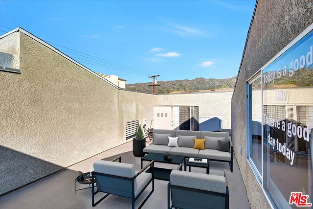 $794,900 | 621 East Olive Avenue, Unit 106, Burbank, CA 91501