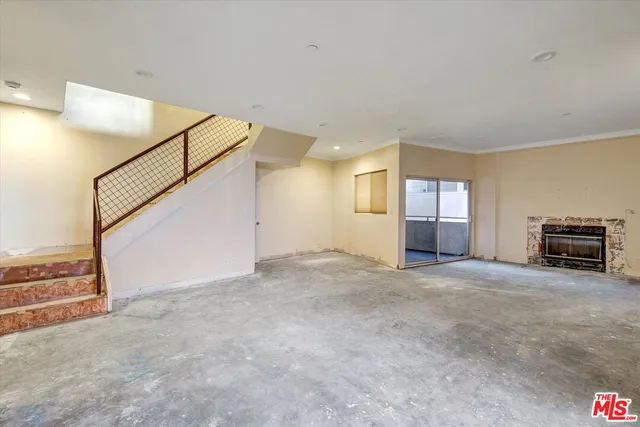 $794,900 | 621 East Olive Avenue, Unit 106, Burbank, CA 91501